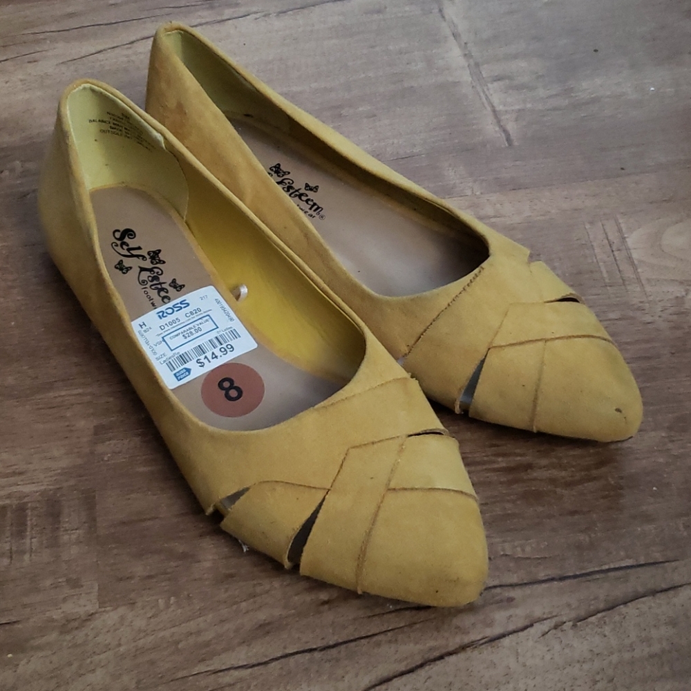Shoes - Flats